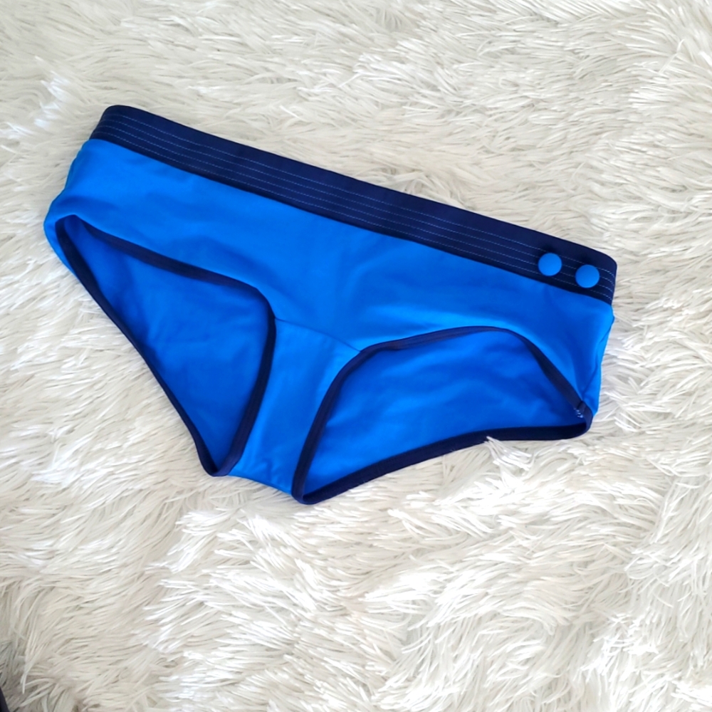ASOS BEAUTIFUL BLUE SWIM BOYSHORTS XS